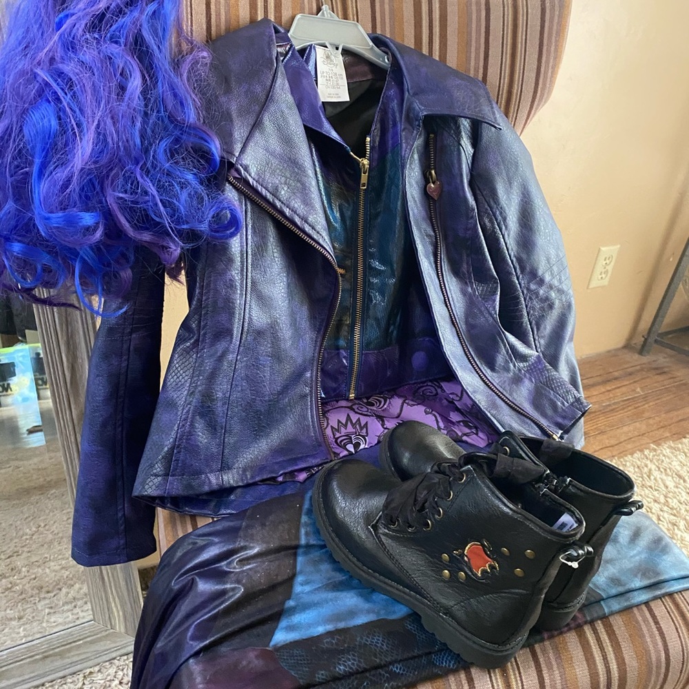 Disney Descendants Mal Costume Size 7/8